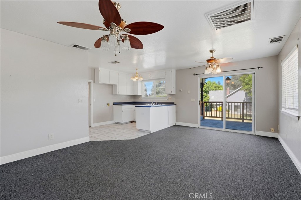 1203 N Tommy Ct, Visalia, CA 93291