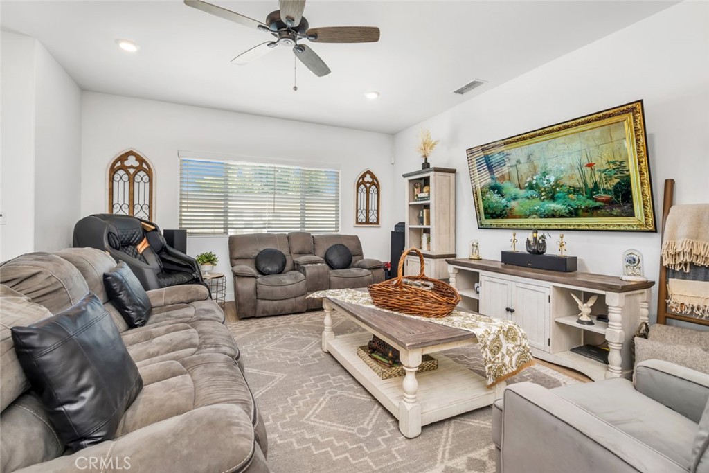 3309 Twin Knolls, Shafter, CA 93263