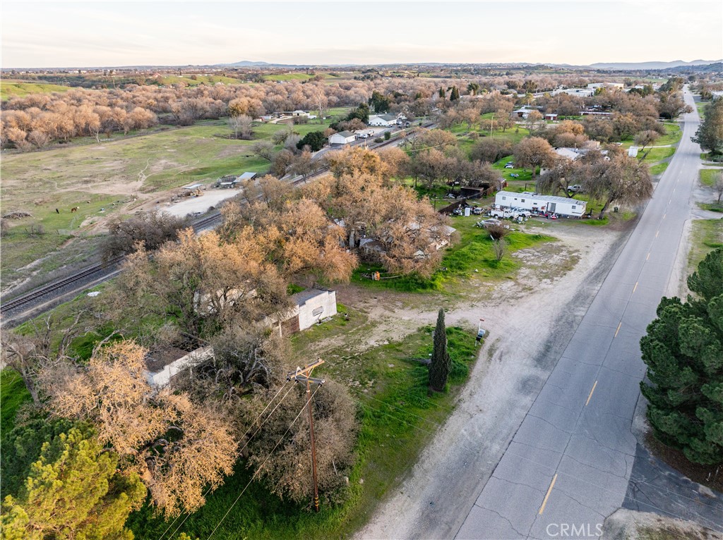 6880 Monterey Rd, Paso Robles, CA 93446