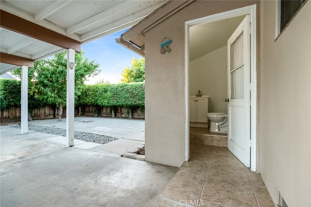 1237 S Clover, Visalia, CA 93277