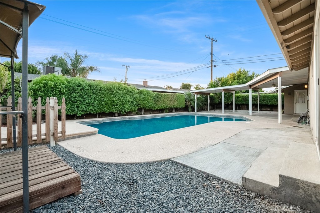 1237 S Clover, Visalia, CA 93277