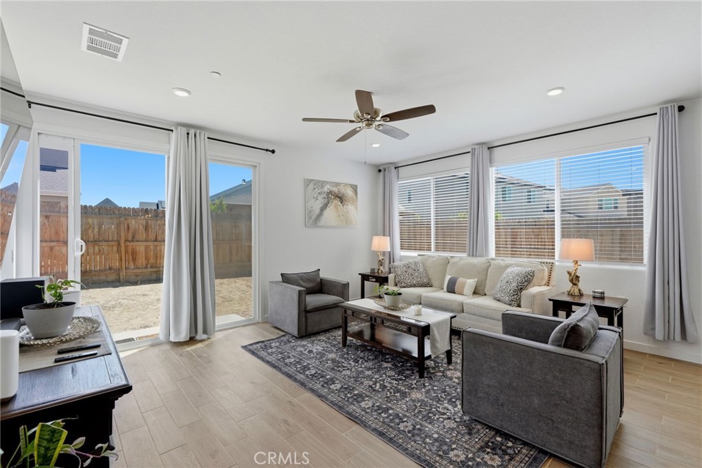 530 Baylor, Lemoore, CA 93245