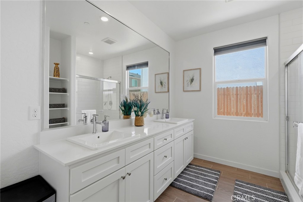 530 Baylor, Lemoore, CA 93245