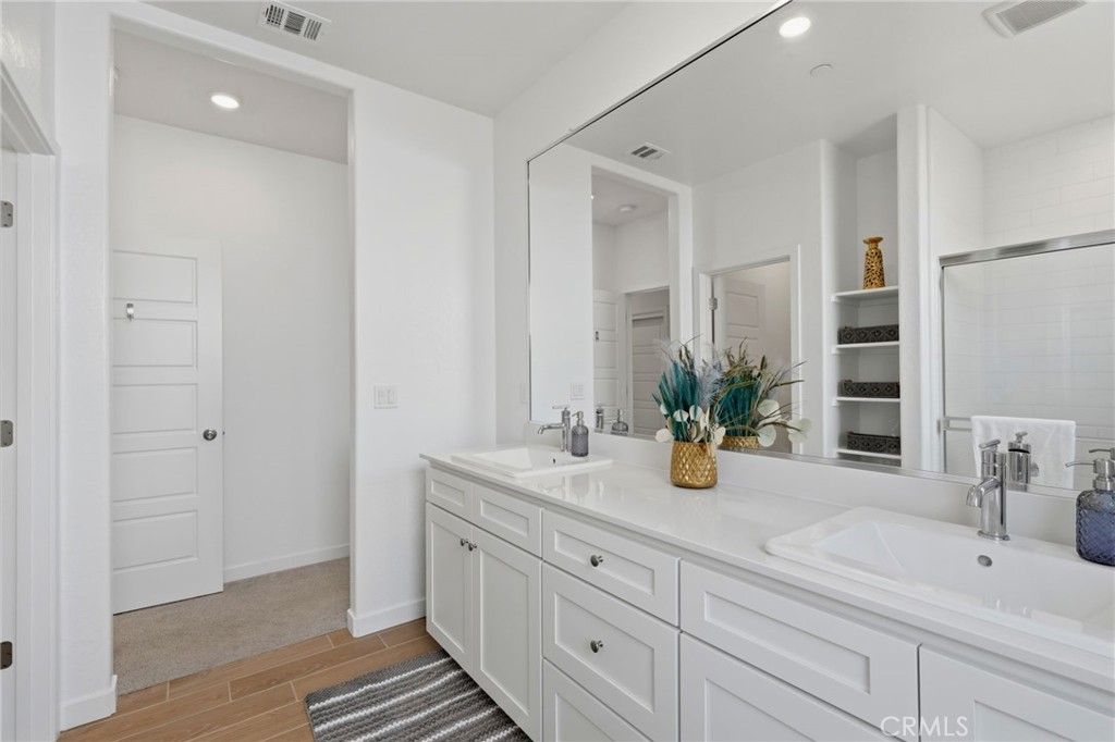 530 Baylor, Lemoore, CA 93245