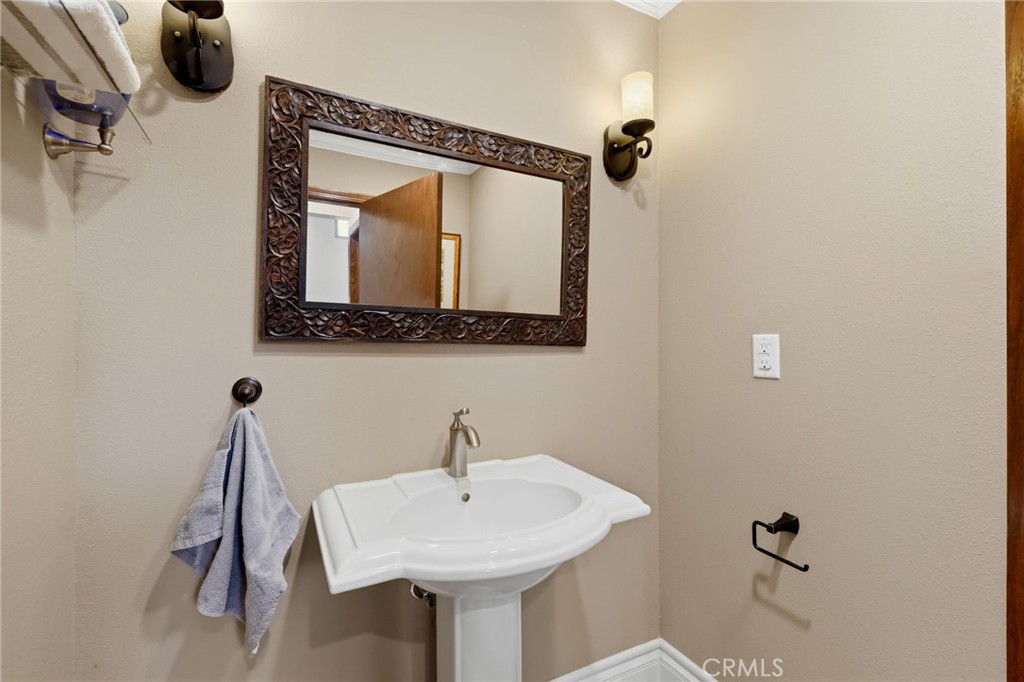 31061 Palm, Exeter, CA 93221