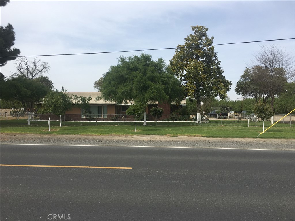 4032 W Inyo, Tulare, CA 93274