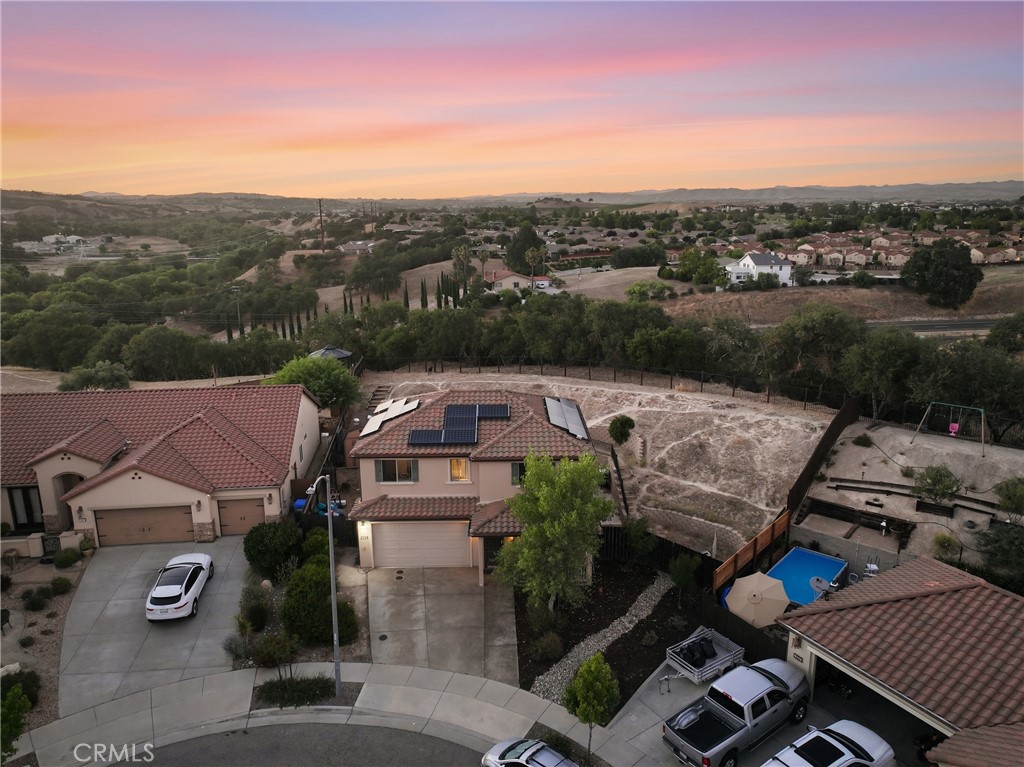 2039 Vista Oaks Way, Paso Robles, CA 93446