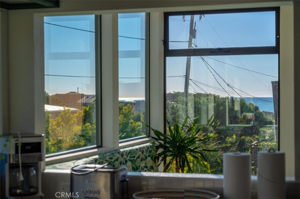 365 Bristol St, Cambria, CA 93428