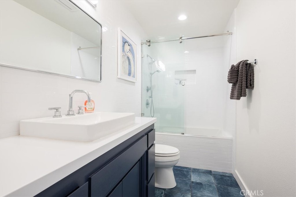 365 Bristol St, Cambria, CA 93428