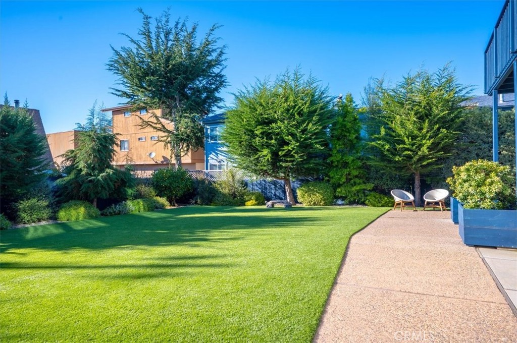 365 Bristol St, Cambria, CA 93428