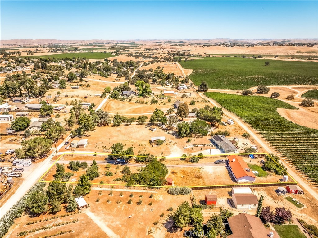 5430 Fa-Rousse, Paso Robles, CA 93446