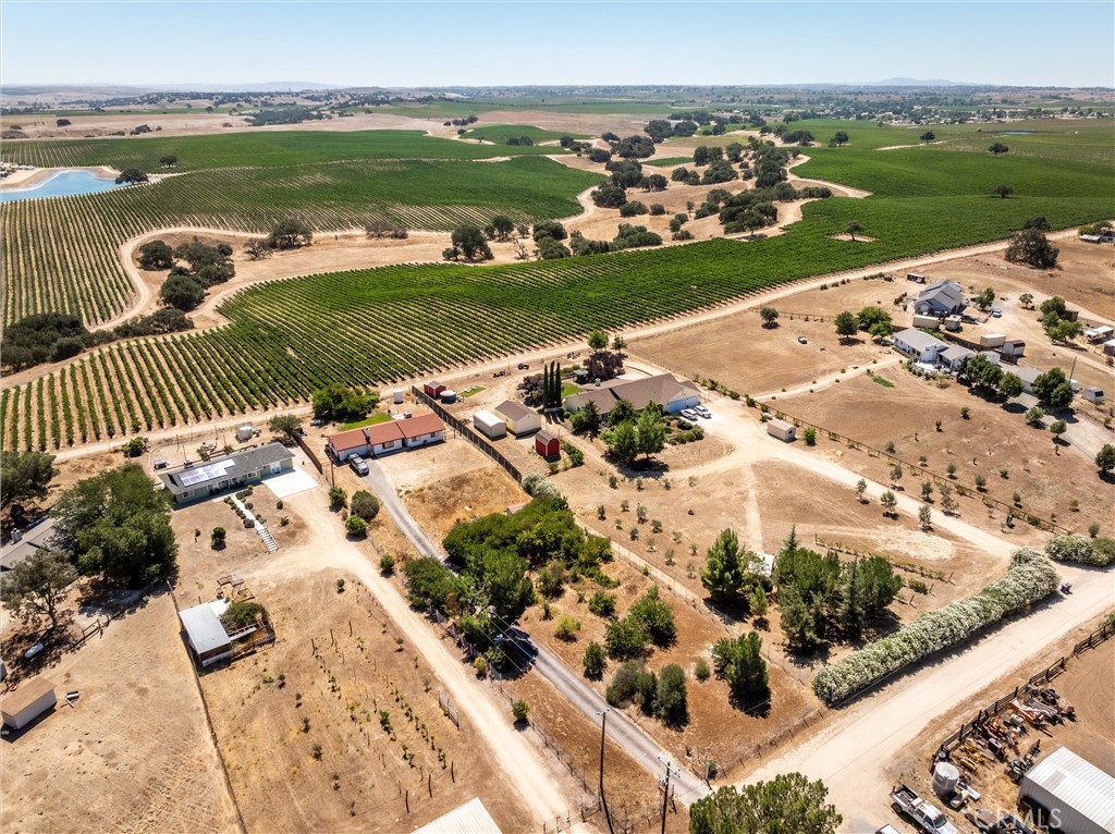 5430 Fa-Rousse, Paso Robles, CA 93446