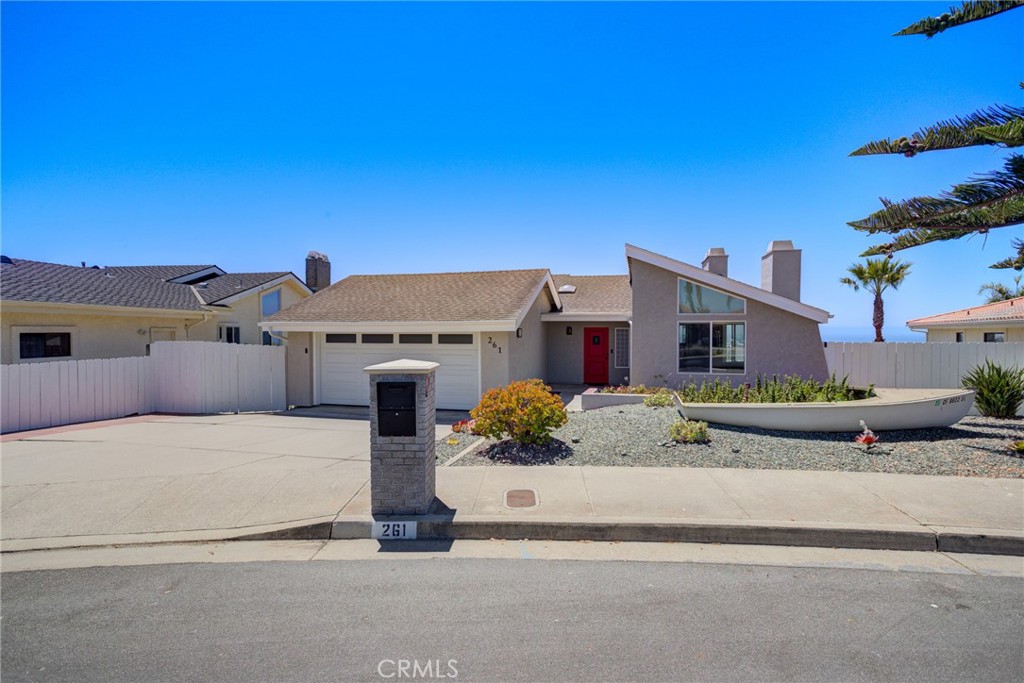 261 Coral Ct, Pismo Beach, CA 93449