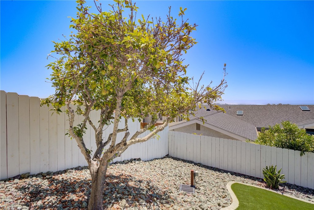 261 Coral Ct, Pismo Beach, CA 93449