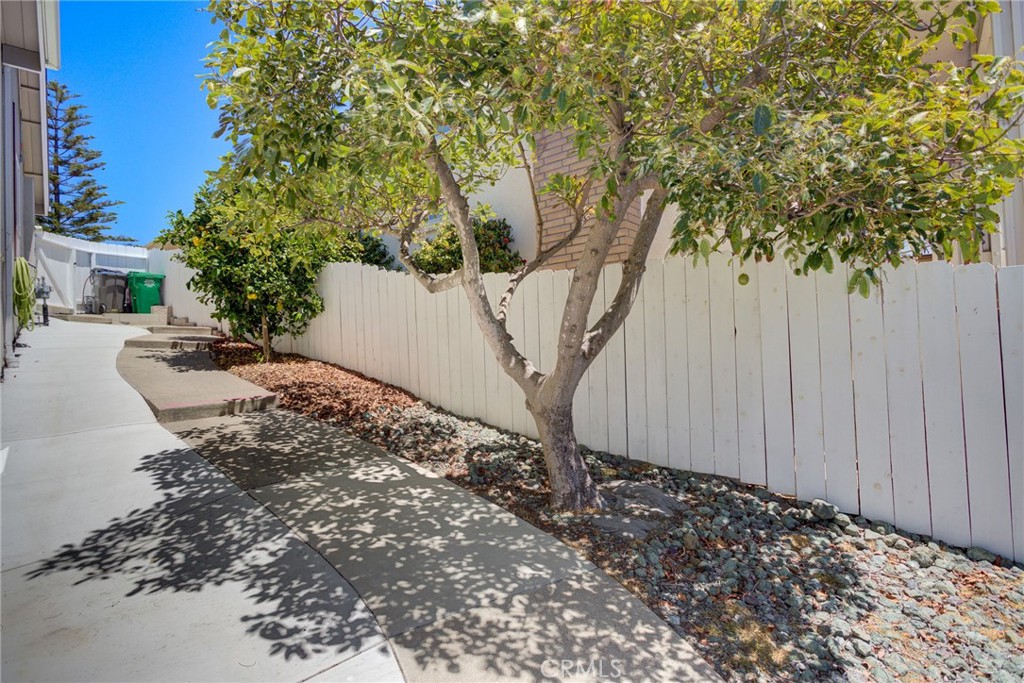 261 Coral Ct, Pismo Beach, CA 93449