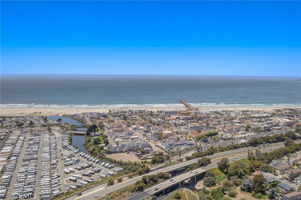 261 Coral Ct, Pismo Beach, CA 93449