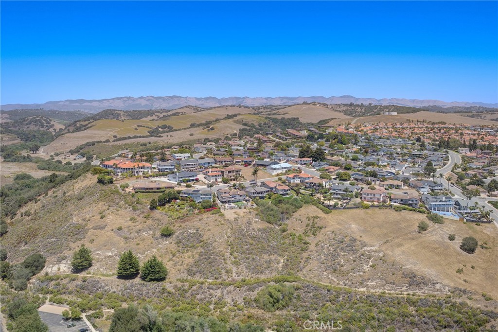 261 Coral Ct, Pismo Beach, CA 93449