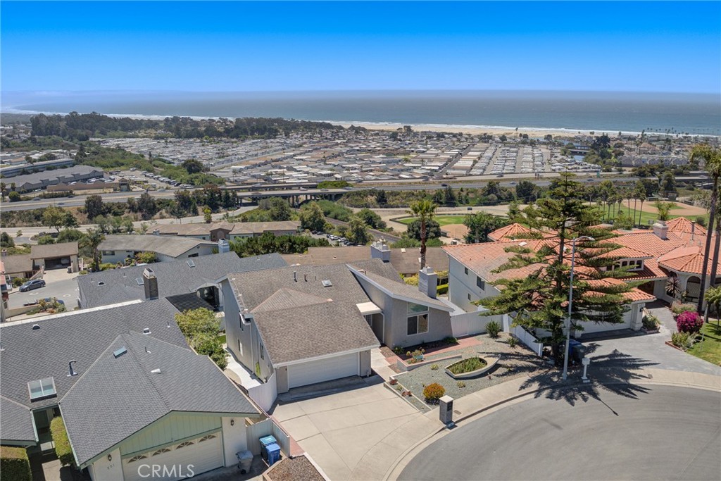 261 Coral Ct, Pismo Beach, CA 93449