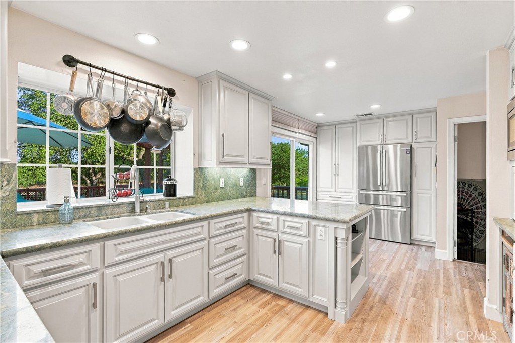5680 High Ridge, Paso Robles, CA 93446
