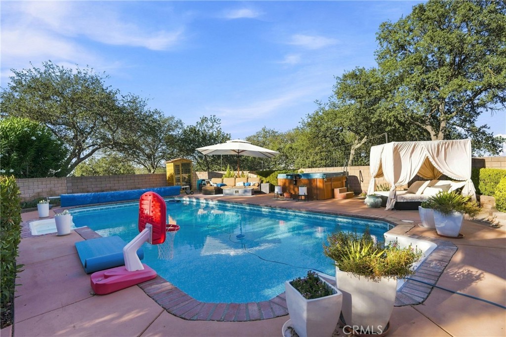 5680 High Ridge, Paso Robles, CA 93446