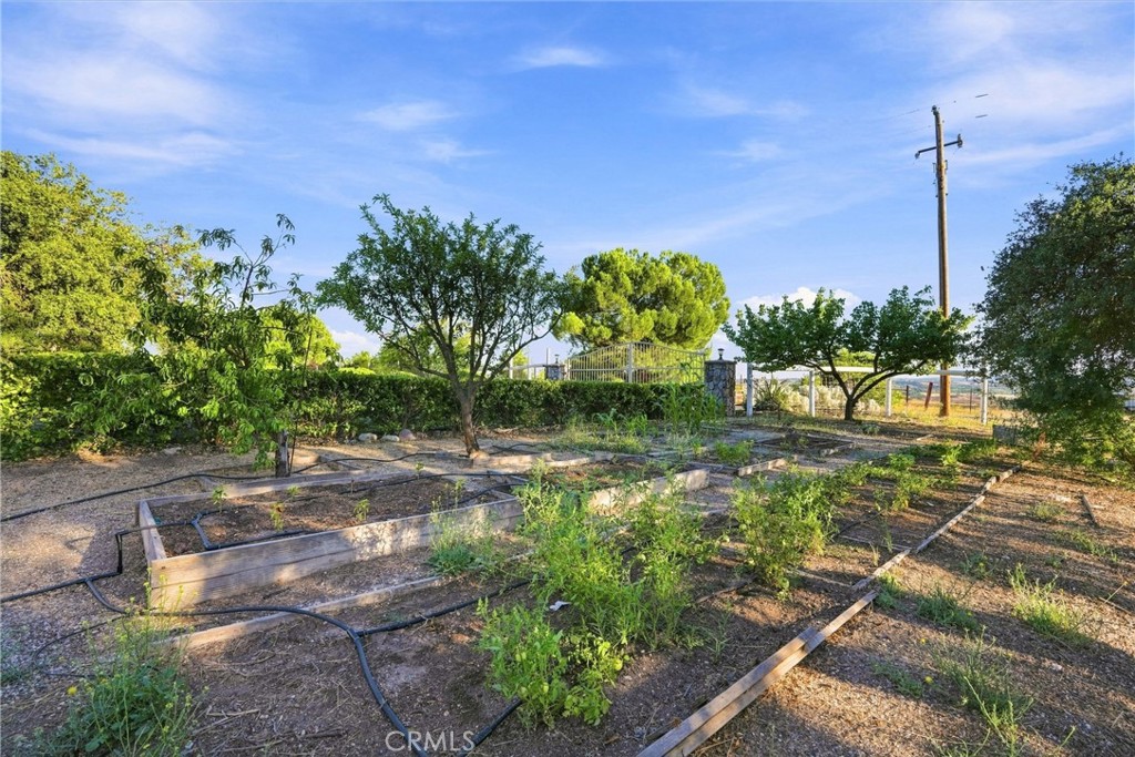 5680 High Ridge, Paso Robles, CA 93446