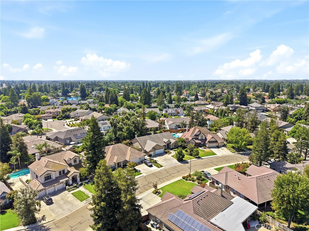 5535 W Vine Ct, Visalia, CA 93291