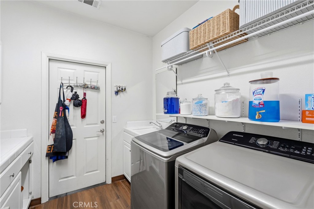 5535 W Vine Ct, Visalia, CA 93291