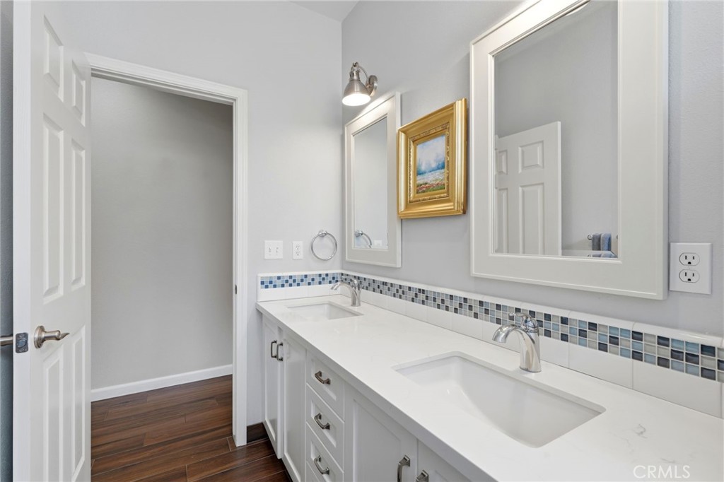 5535 W Vine Ct, Visalia, CA 93291