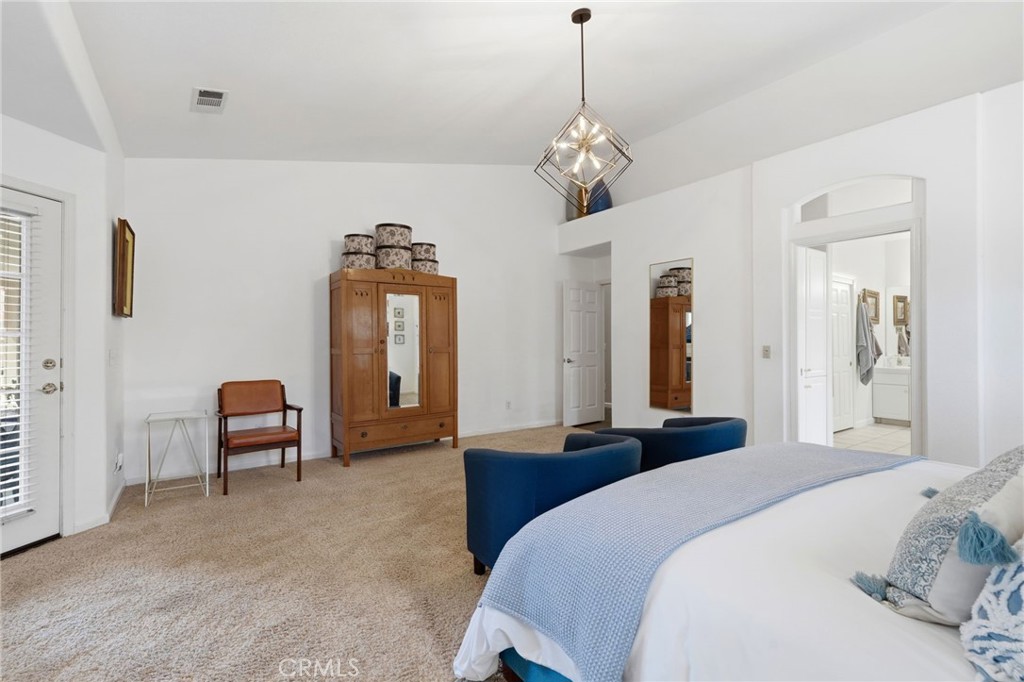 5535 W Vine Ct, Visalia, CA 93291