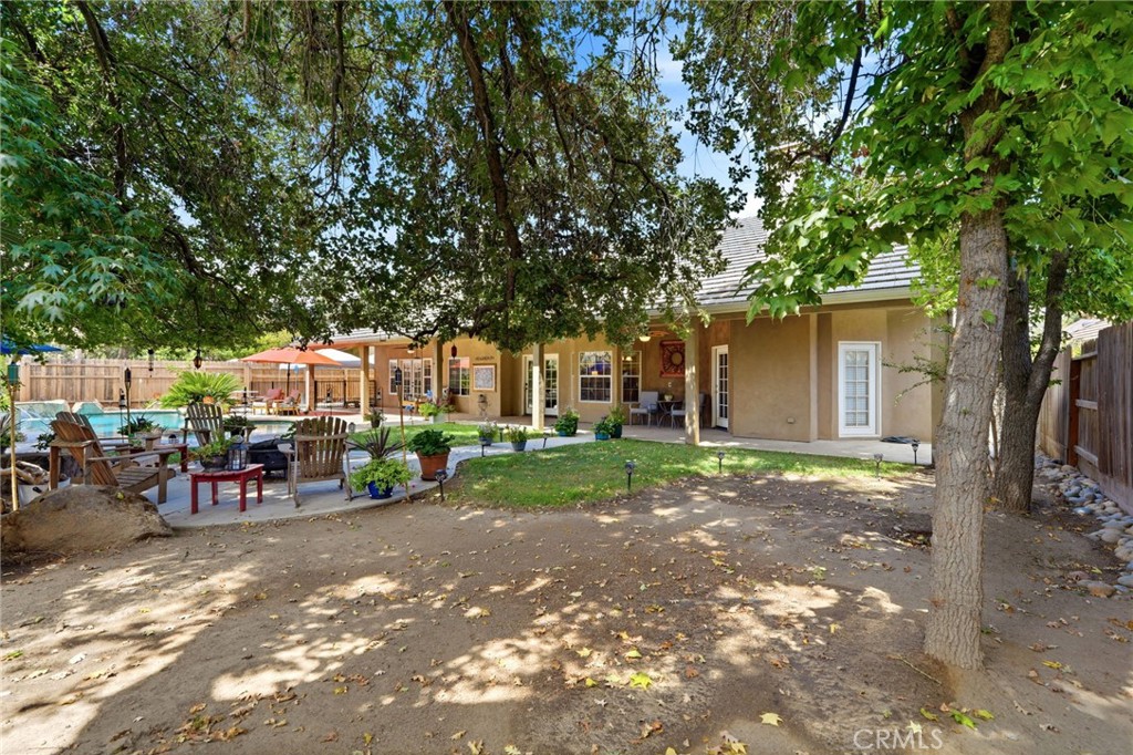 5535 W Vine Ct, Visalia, CA 93291