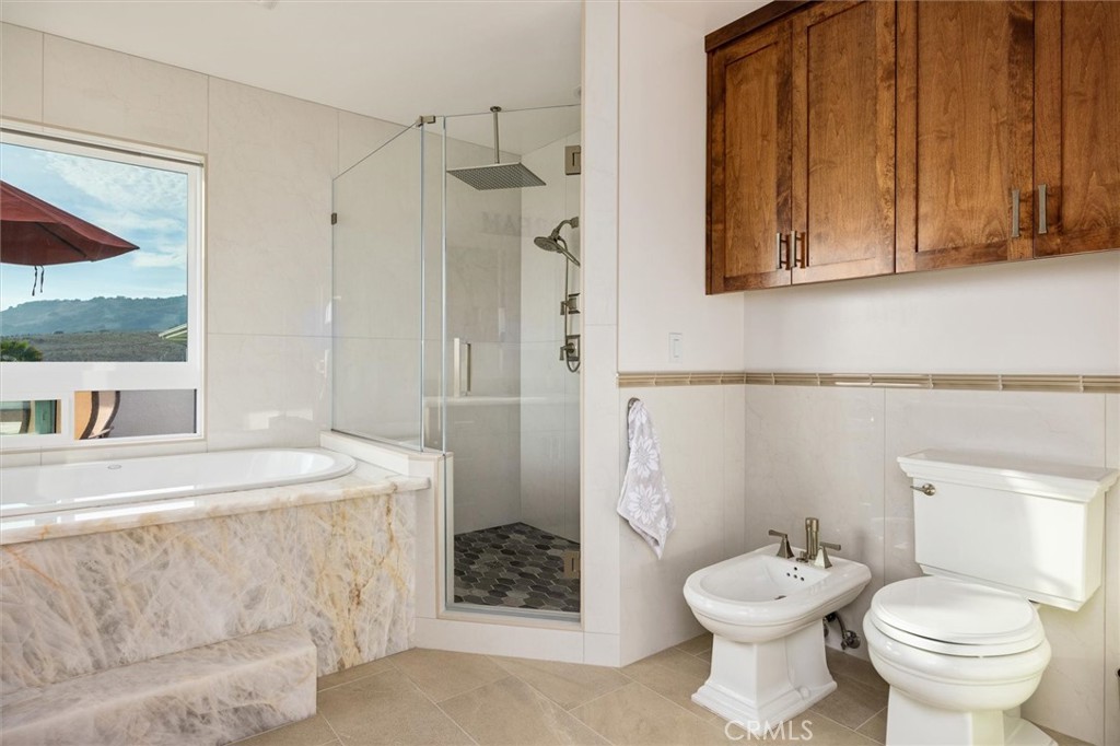 961 Fresno, Pismo Beach, CA 93449