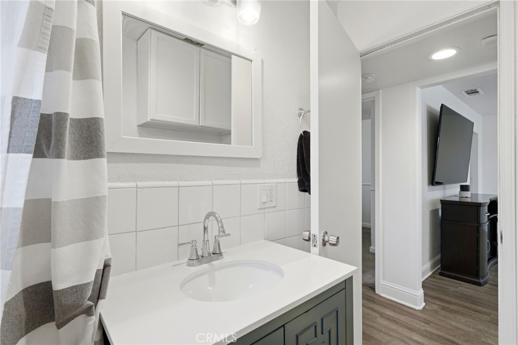 5142 N Polk, Fresno, CA 93722