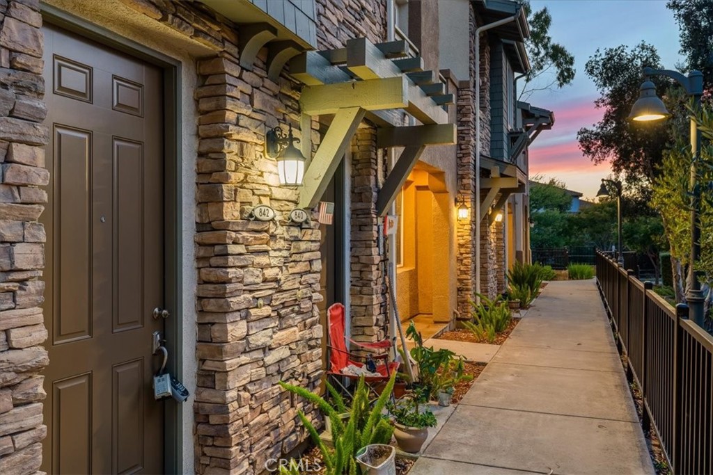 842 Tarragon Ln, San Luis Obispo, CA 93401