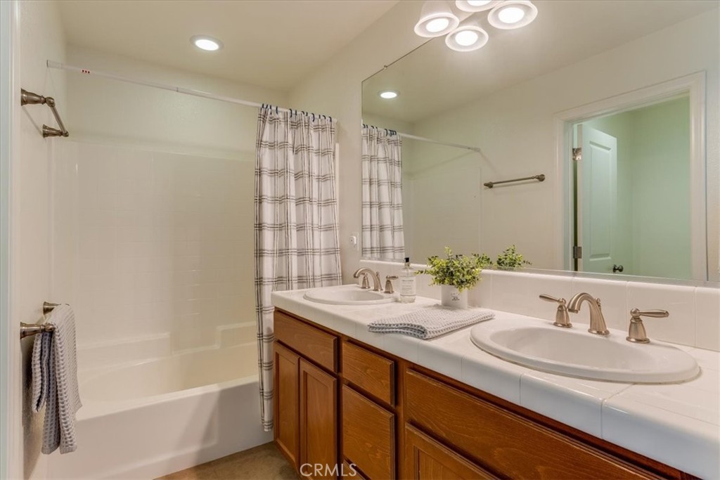 842 Tarragon Ln, San Luis Obispo, CA 93401
