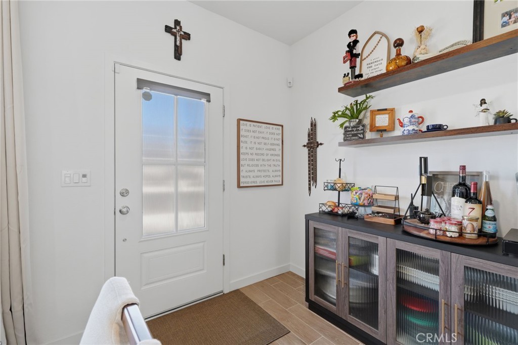 432 University Dr, Lemoore, CA 93245