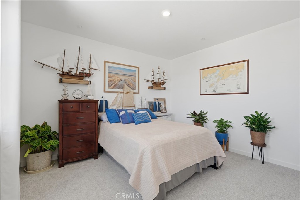 432 University Dr, Lemoore, CA 93245