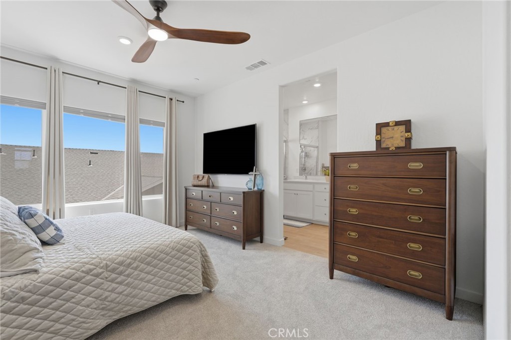 432 University Dr, Lemoore, CA 93245