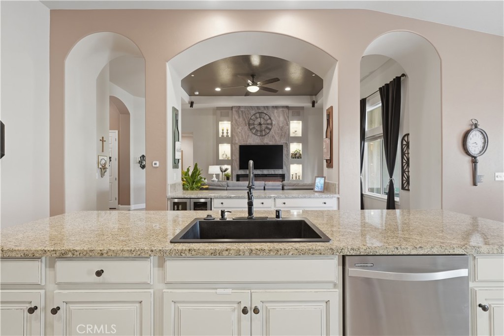 1162 Paradise Loop, Lemoore, CA 93245