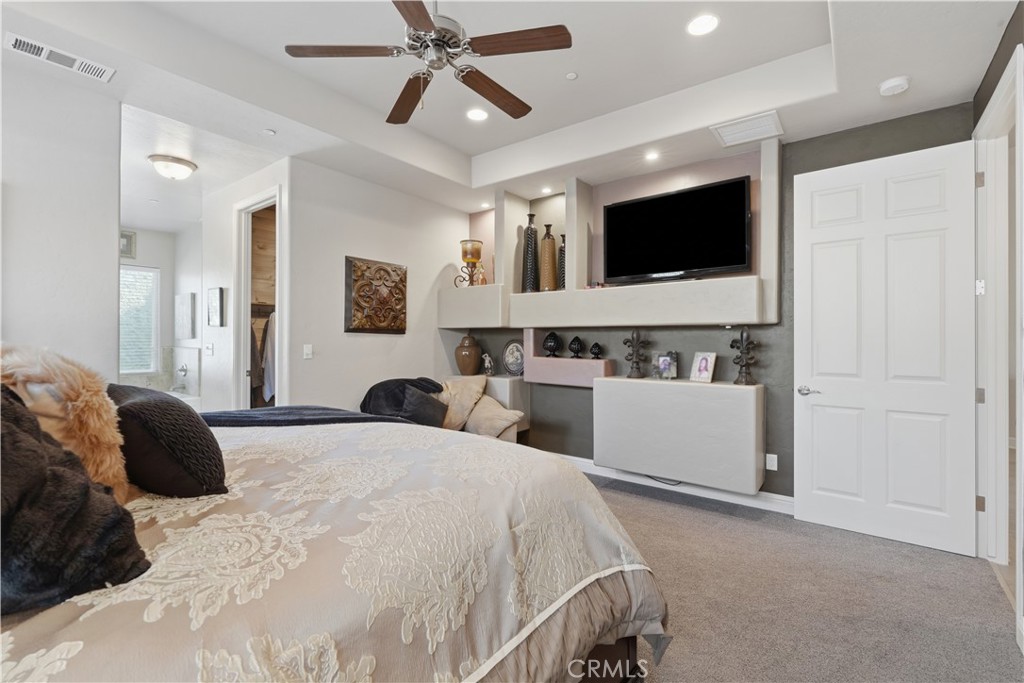 1162 Paradise Loop, Lemoore, CA 93245