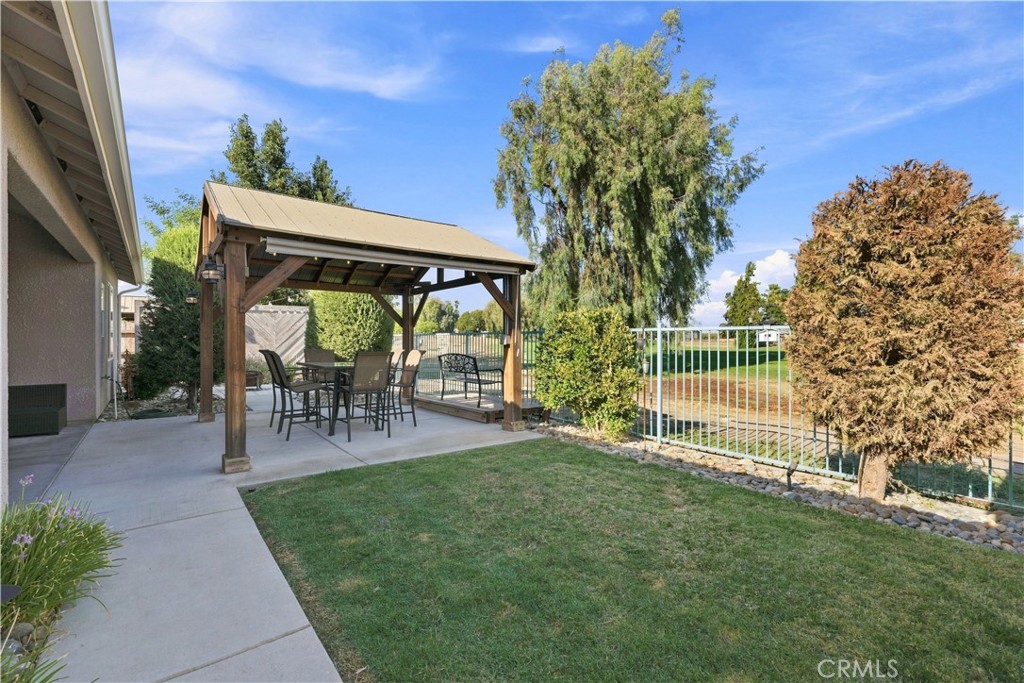 1162 Paradise Loop, Lemoore, CA 93245
