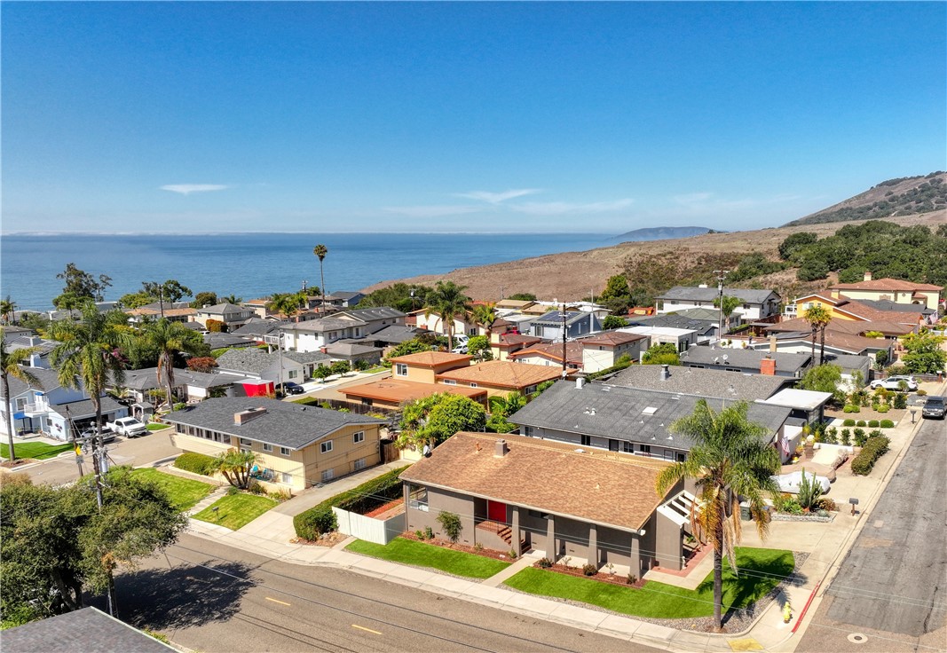 901 Visalia St, Pismo Beach, CA 93449