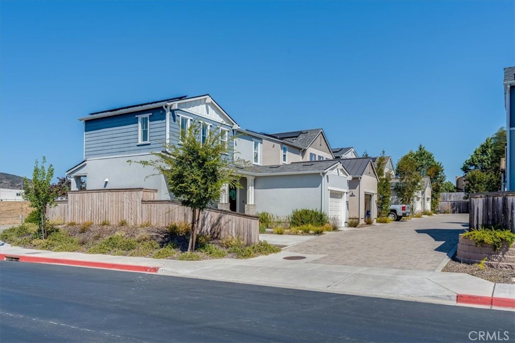 102 Earthwood, San Luis Obispo, CA 93401