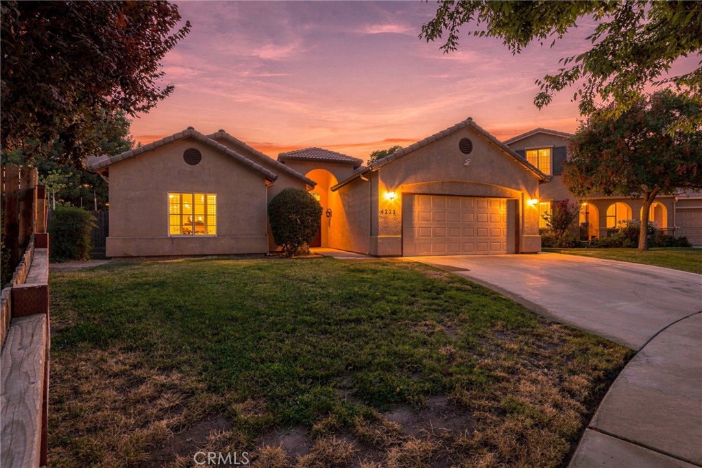 4225 W Ceres Ct, Visalia, CA 93291