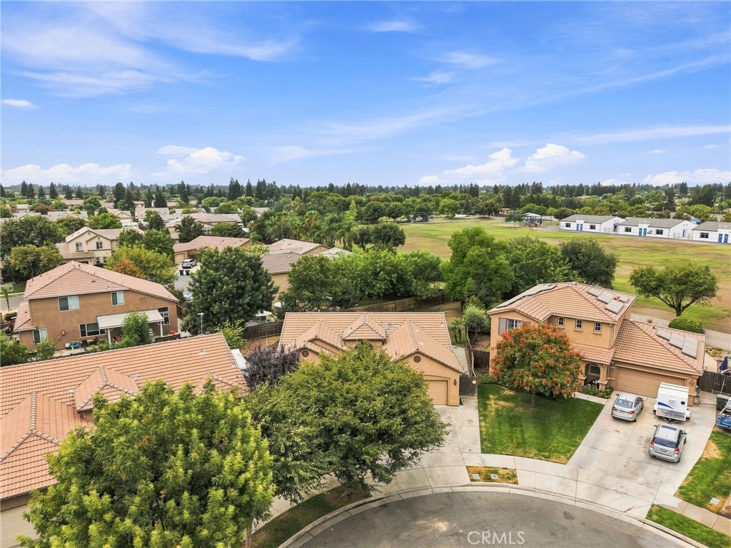 4225 W Ceres Ct, Visalia, CA 93291