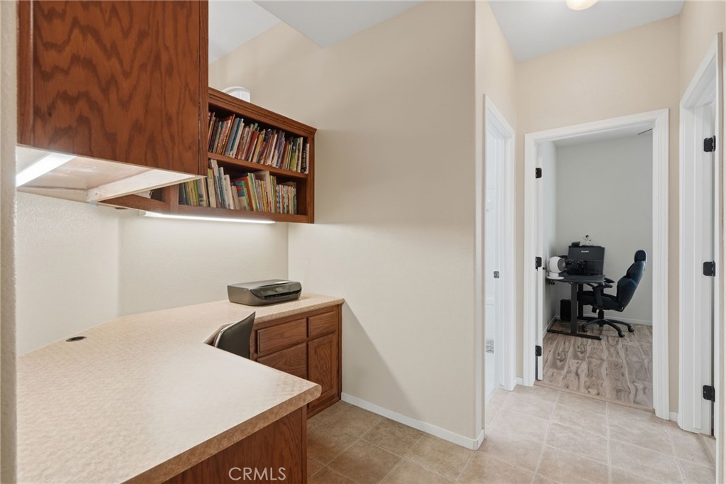 4225 W Ceres Ct, Visalia, CA 93291
