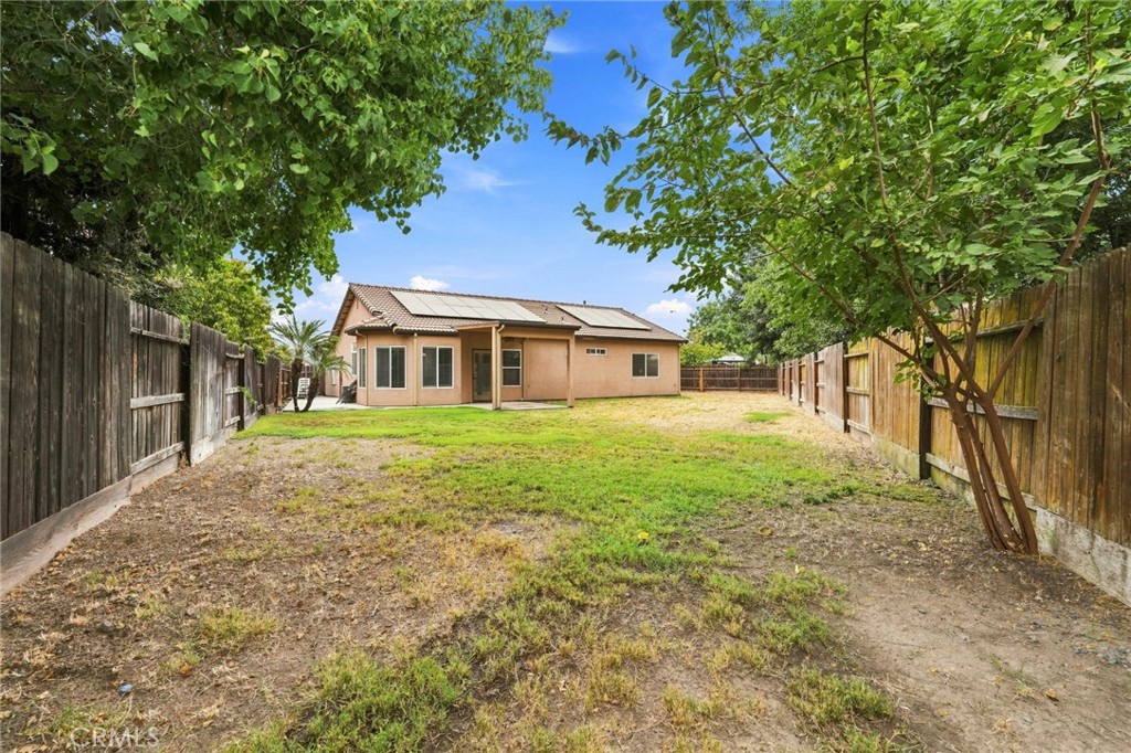 4225 W Ceres Ct, Visalia, CA 93291
