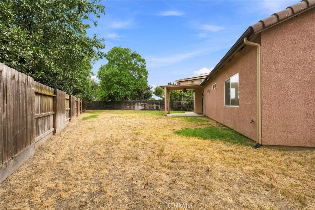 4225 W Ceres Ct, Visalia, CA 93291