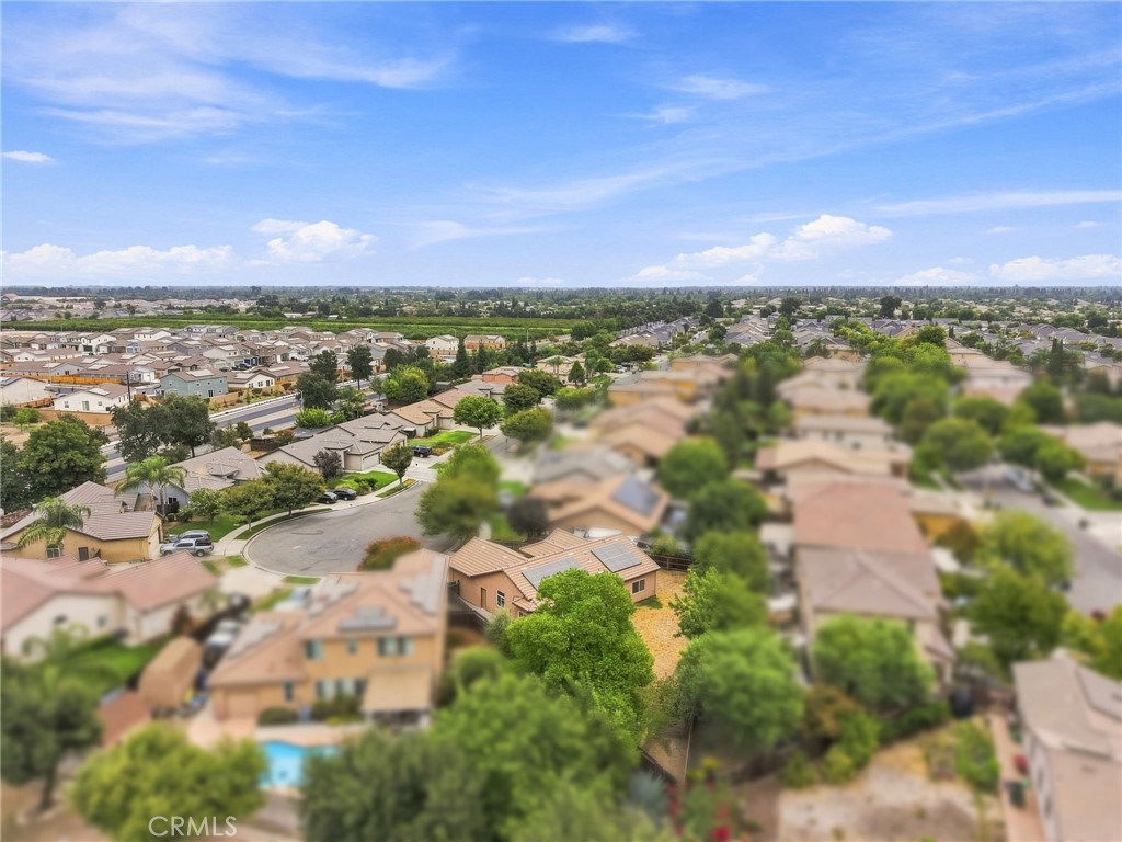 4225 W Ceres Ct, Visalia, CA 93291