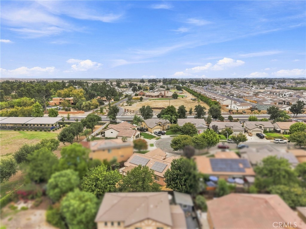 4225 W Ceres Ct, Visalia, CA 93291