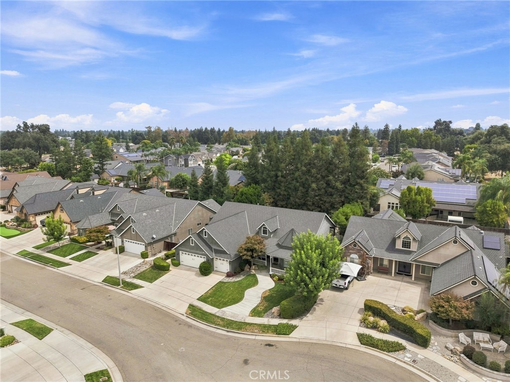 210 N Denton Ct, Visalia, CA 93291